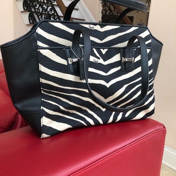 NWT COACH ZEBRA TOTE